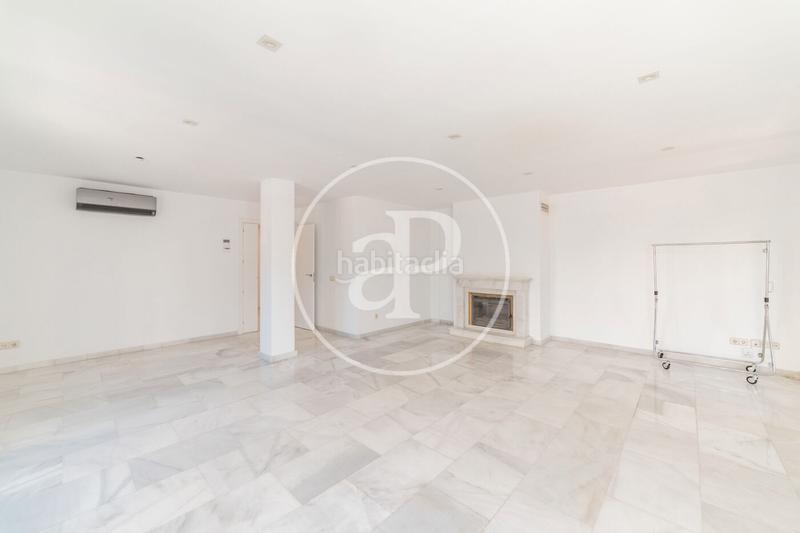 Foto ea23e5f8-eea4-4cc5-b52e-4da949ddb7b4. Rent house with heating parking in Peñagrande Madrid