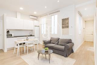 Miete Etagenwohnung  Calle de san andrés. Piso en alquiler en malasaña