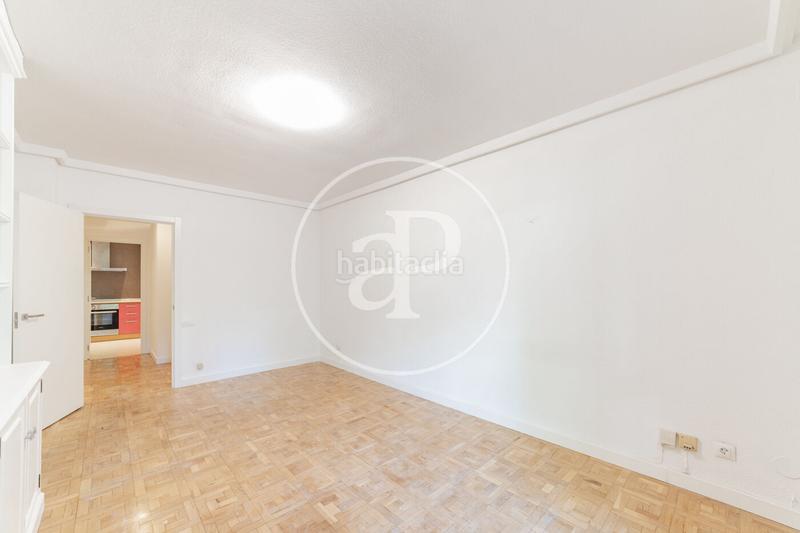 Foto 975dbc43-bd61-4851-b0ac-29be172d30f5. Alquiler piso  en alquiler en calle artesa de segre en Madrid