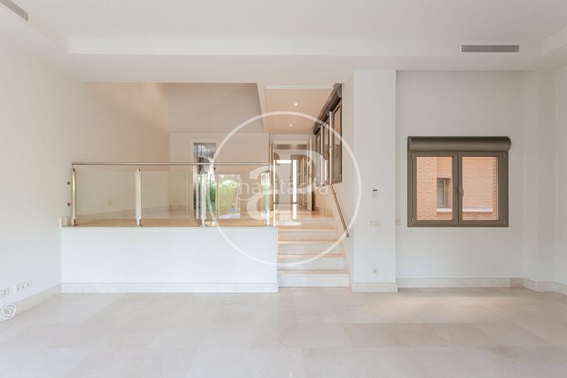 Foto 65e2c698-531d-4a05-ac75-c2c9d7be1ca2. Affitto casa a schiera con riscaldamento parcheggio piscina in Pozuelo de Alarcón