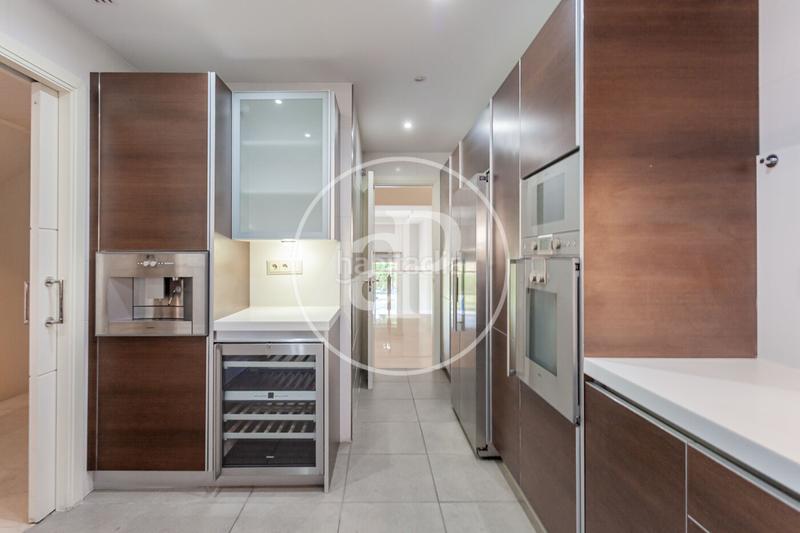 Foto d5da3a90-953e-4cbe-b2a1-135193f45a74. Affitto casa a schiera con riscaldamento parcheggio piscina in Pozuelo de Alarcón