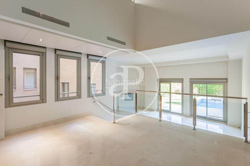 Foto 0efc8a82-5ff1-482f-8750-a463287542bb. Alquiler casa adosada chalet en alquiler en La Finca en Pozuelo de Alarcón