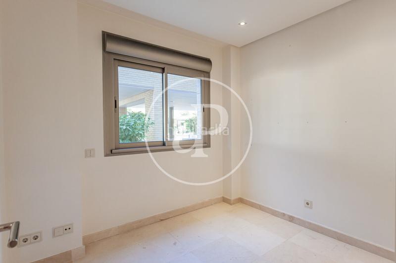 Foto 5c86c74c-4414-4898-95b3-2fb526698a58. Alquiler casa adosada chalet en alquiler en La Finca en Pozuelo de Alarcón