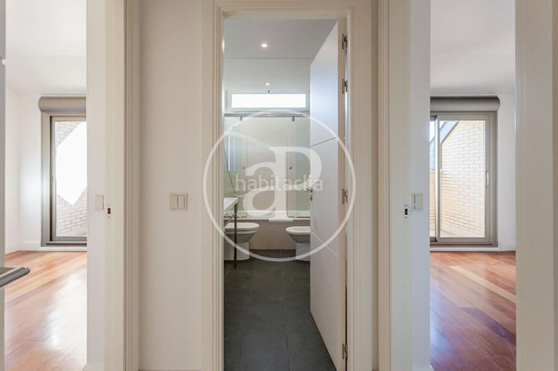 Foto bcad700e-7f53-4b51-b6dd-00311bd98d17. Lloguer casa adossada amb calefacció aparcament piscina a Pozuelo de Alarcón