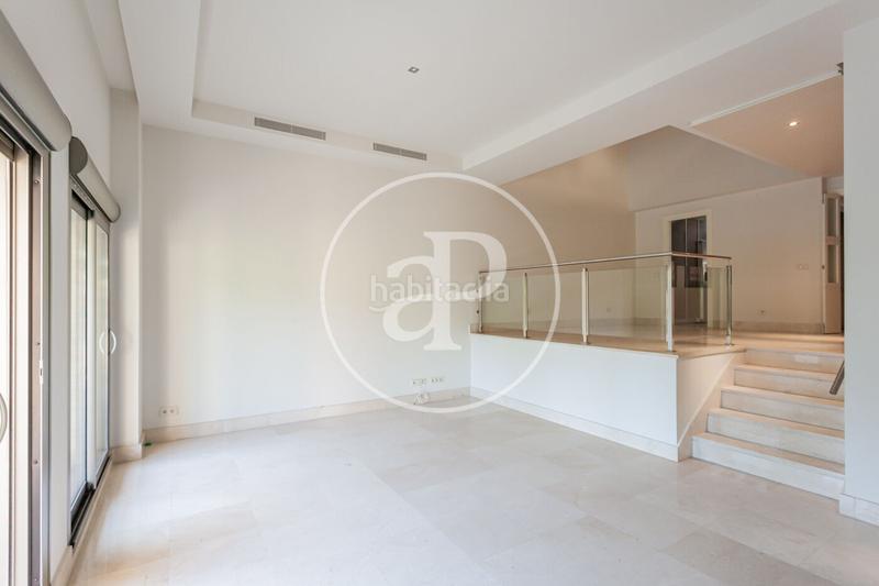 Foto d4ddb4e1-ca3d-49a7-84bf-5167d0d87808. Lloguer casa adossada amb calefacció aparcament piscina a Pozuelo de Alarcón