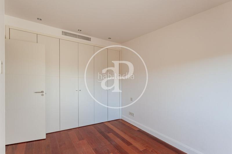 Foto f15ba6e5-73d0-4c92-adbe-2a343f8c4e23. Lloguer casa adossada amb calefacció aparcament piscina a Pozuelo de Alarcón