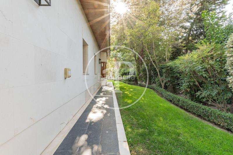 Foto 3e84d1a9-7e12-4141-a6cc-516b0d855f2c. Casa amb calefacció aparcament piscina a Conde Orgaz - Piovera Madrid