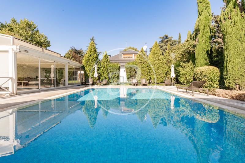 Foto 79187dfa-9415-4d11-bc0b-2525bb1ff6aa. Casa amb calefacció aparcament piscina a Conde Orgaz - Piovera Madrid