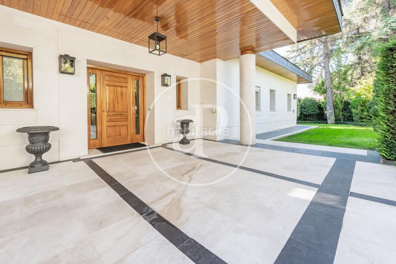 Foto acc4c4f0-0344-43b4-8979-c210e9e0cbe5. Casa amb calefacció aparcament piscina a Conde Orgaz - Piovera Madrid
