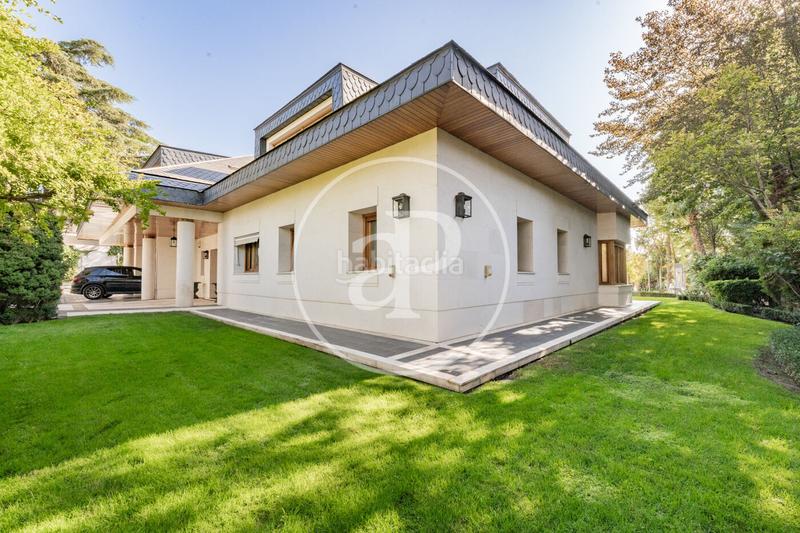 Foto bf1198b5-1389-4fe2-a5a0-03a90d3b03cd. Casa amb calefacció aparcament piscina a Conde Orgaz - Piovera Madrid