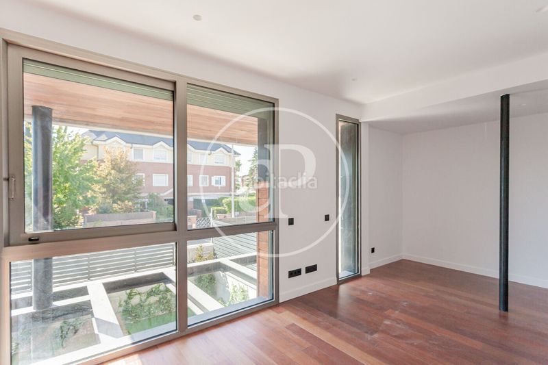 Foto a91ed8a3-fb49-4ac3-a068-8b6abbd2d4ad. Reihenhaus mit heizung parking pool in Ciudad Universitaria Madrid