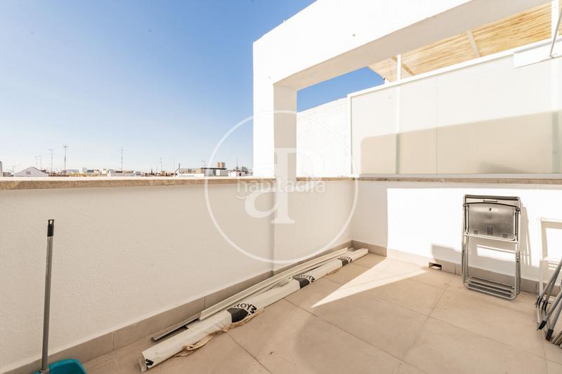 Foto 810f2ece-7c4b-4f9e-bb7f-bb1582e8f5c4. Location attique avec chauffage parking dans Lista Madrid