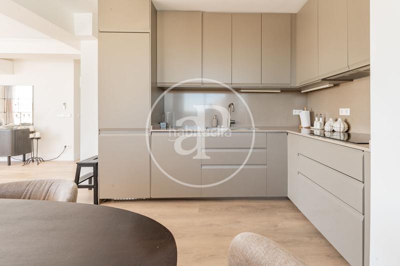 Foto 9e53d979-655c-4edd-9315-83431f0d9b19. Location attique avec chauffage parking dans Lista Madrid