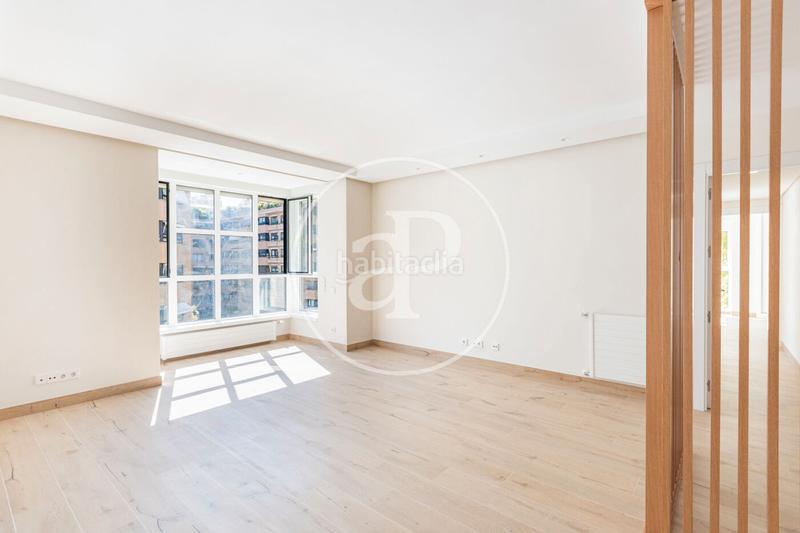 Foto d3b6ee4f-9233-47da-aa86-fbbd8b277a76. Rent flat with heating parking in Pacífico Madrid