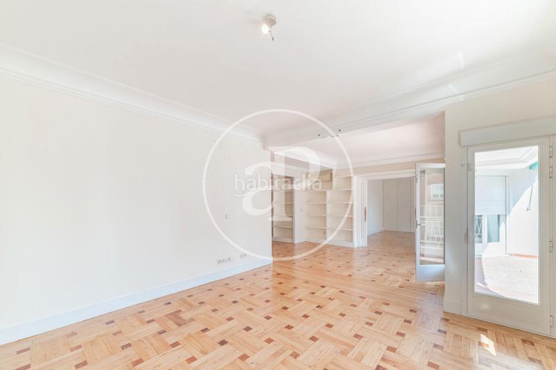Foto 7a0771f9-8f77-46a8-9c0c-3dd7e1844859. Miete etagenwohnung mit heizung in Almagro Madrid