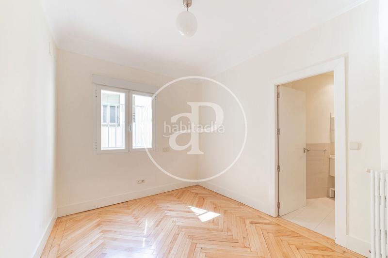 Foto d7b6e0c0-0456-422b-98dd-4e3a4f9b5c10. Miete etagenwohnung mit heizung in Almagro Madrid
