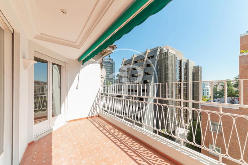 Foto 4a4d56f7-9829-4fe8-b389-77bbcb5d603a. Rent flat with heating in Almagro Madrid