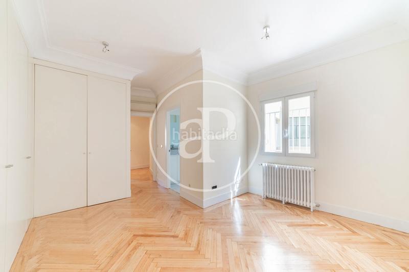 Foto afd6768a-8e9c-489b-980b-3d7e50697e21. Rent flat with heating in Almagro Madrid