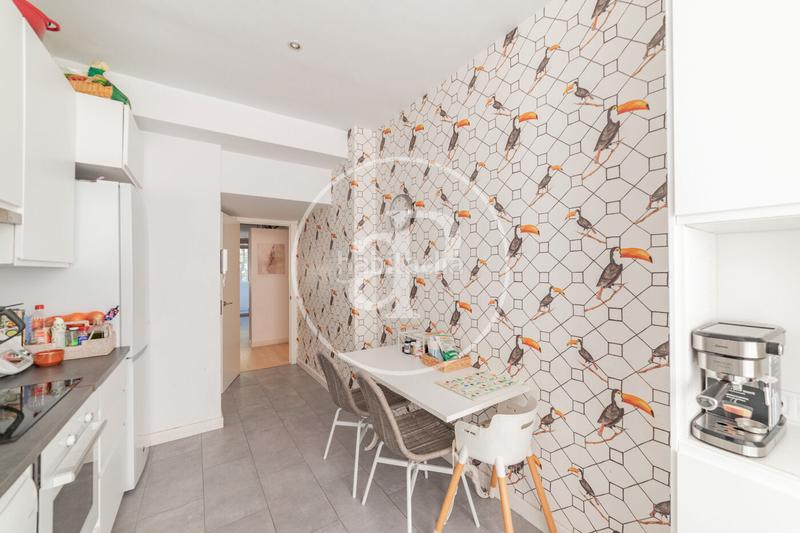 Foto ddc15178-b9c9-45c2-b54e-cc3f276ea73a. Location appartement avec chauffage parking dans Hispanoamérica-Bernabéu Madrid