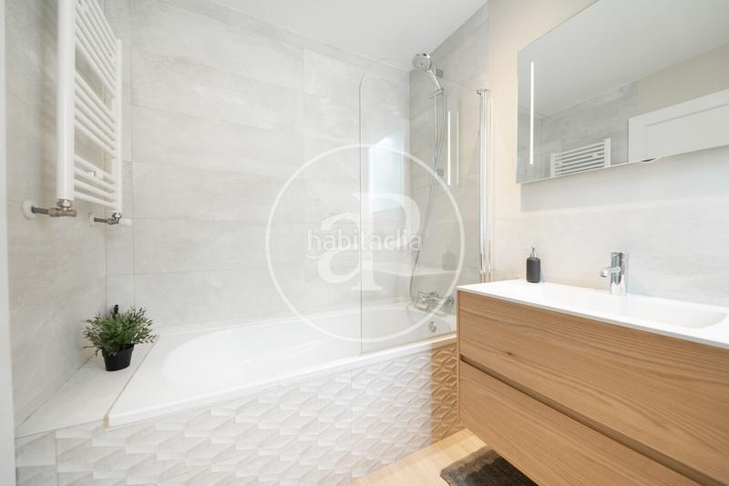 Foto a235bf98-60a9-4178-a10d-2b89bd4a260d. Affitto attico con riscaldamento parcheggio in Goya Madrid