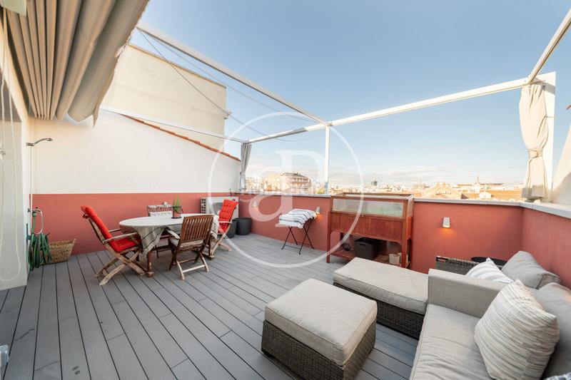 Foto 53265fbc-19c6-4cc1-85ed-0f9c6cc6b457. Location attique avec chauffage parking dans Goya Madrid