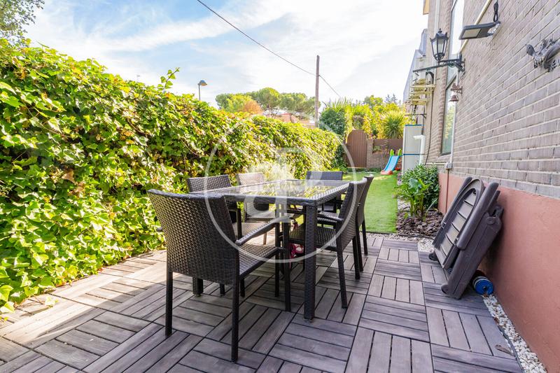 Foto 1651cf9f-9add-4137-b60c-b509ad96472f. Reihenhaus mit heizung parking pool in Estación Pozuelo de Alarcón