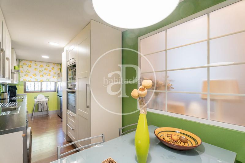 Foto 33adfe6d-effc-44e1-a960-7ed1adaf6880. Reihenhaus mit heizung parking pool in Estación Pozuelo de Alarcón