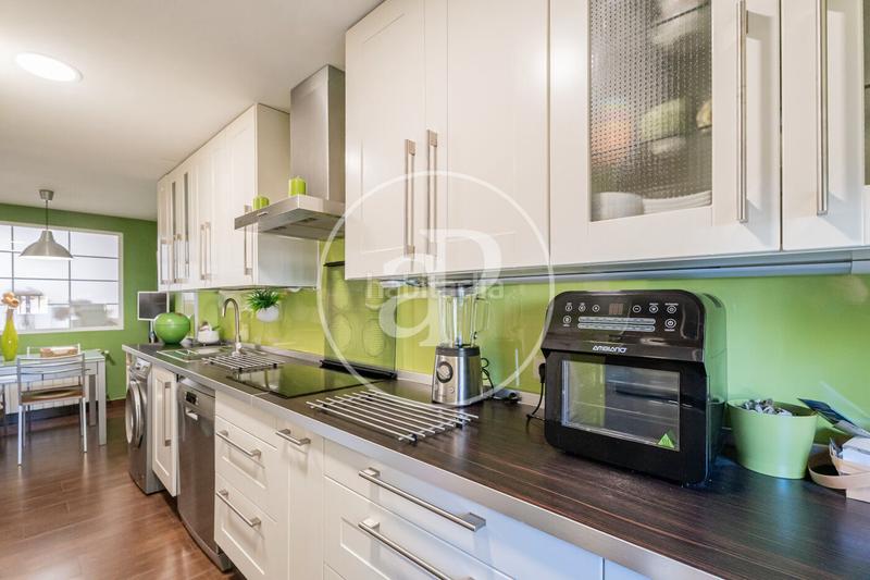 Foto 3fcfb62b-c592-49c2-87c3-7d03744572c9. Reihenhaus mit heizung parking pool in Estación Pozuelo de Alarcón