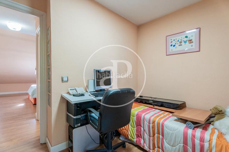 Foto 78ee4aba-7ed7-4fad-bfe4-d5413d78e7b4. Reihenhaus mit heizung parking pool in Estación Pozuelo de Alarcón