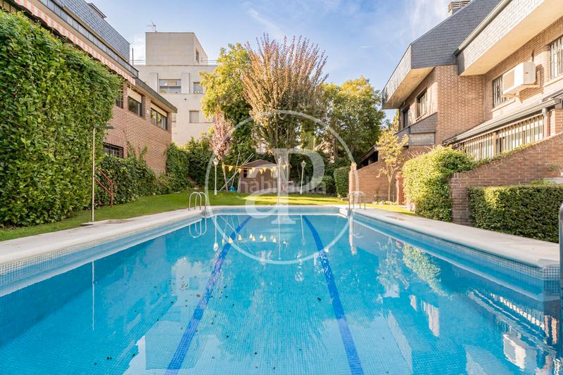 Foto 8304b7b9-7c23-4754-b20c-f38c626b5299. Reihenhaus mit heizung parking pool in Estación Pozuelo de Alarcón