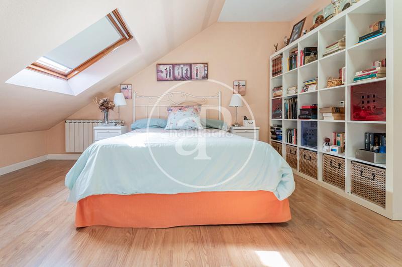 Foto 8d028e7f-35d5-4699-8129-5889dae94460. Reihenhaus mit heizung parking pool in Estación Pozuelo de Alarcón