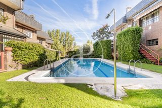 Casa adossada a Estación. Chalet adosado en venta pozuelo