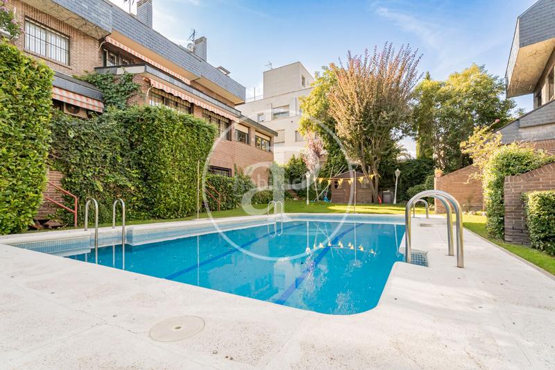 Foto cf92ec09-39bf-4824-a08e-33cd9f2be0a9. Reihenhaus mit heizung parking pool in Estación Pozuelo de Alarcón