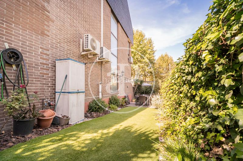 Foto e24fe792-ac68-4d5b-abdc-27a998e9b4bb. Reihenhaus mit heizung parking pool in Estación Pozuelo de Alarcón