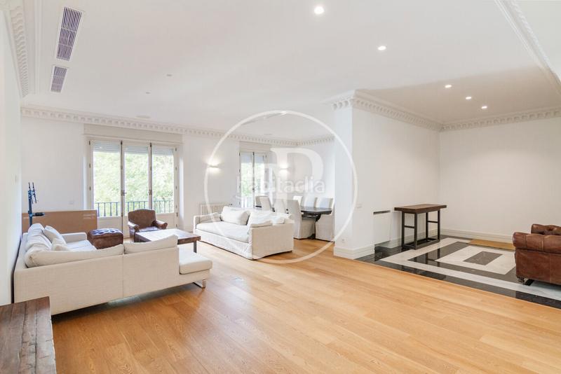 Foto c205ac94-46c9-4f22-a4ab-6ad0b12fe12b. Lloguer pis amb calefacció aparcament a Cortes-Huertas Madrid