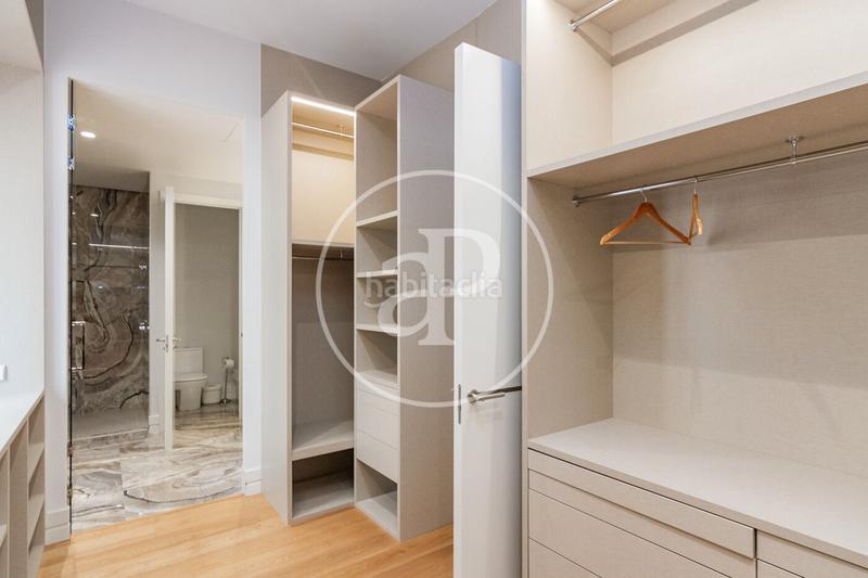 Foto 768089e0-d8c9-4a79-b0ec-fbdcd73a55e9. Location appartement avec chauffage parking dans Cortes-Huertas Madrid