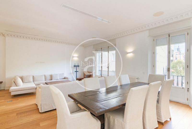 Foto 1697e3cb-0255-46c1-a247-c0a396f3d294. Rent flat with heating parking in Cortes-Huertas Madrid