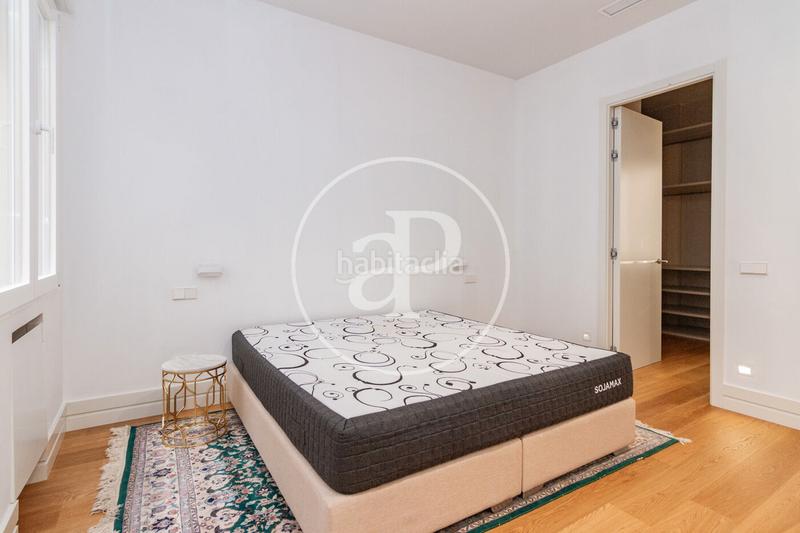 Foto a8f59986-1558-47ac-803b-21bf54161532. Rent flat with heating parking in Cortes-Huertas Madrid