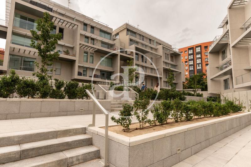 Foto 4dacf3fa-11ee-44ee-a1ea-4ff9b14c331f. Lloguer pis amb calefacció aparcament piscina a Acacias Madrid