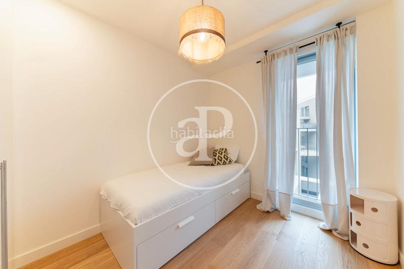 Foto 4e28d8ad-b934-4c81-b6f1-e5cb9a6e2cc7. Miete etagenwohnung mit heizung parking pool in Acacias Madrid