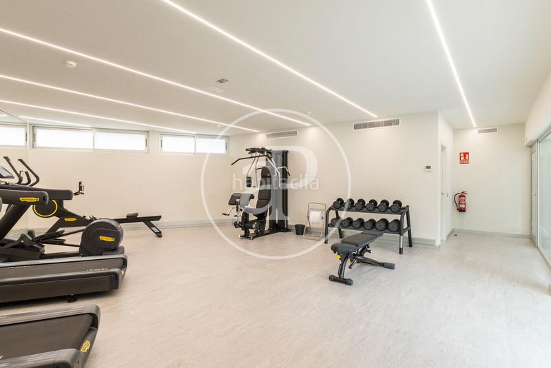 Foto a5fc6df4-6e20-480d-9f66-2b40382ad079. Miete etagenwohnung mit heizung parking pool in Acacias Madrid