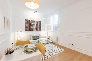Pis  P.º del gral. martínez campos. Piso en venta en almagro