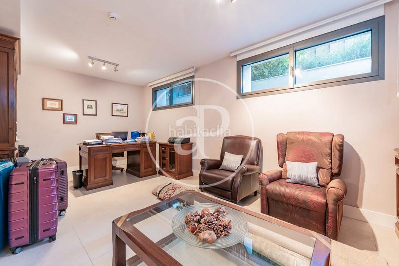 Foto 464e9c4c-5dac-4c60-9c53-b7c8e3726f9a. Casa con riscaldamento parcheggio piscina in Canillejas Madrid