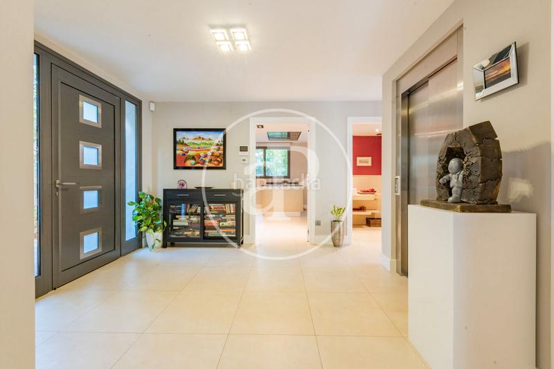 Foto 51cafd3f-c990-4518-8d70-9bd21033ec8a. Casa con riscaldamento parcheggio piscina in Canillejas Madrid