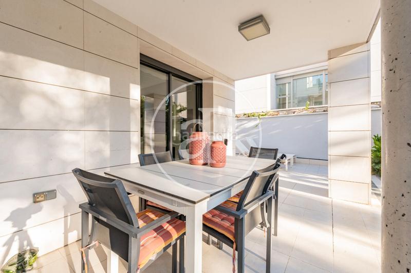 Foto 69c4ef9a-352a-4eed-aa18-01443533fc27. Casa con riscaldamento parcheggio piscina in Canillejas Madrid