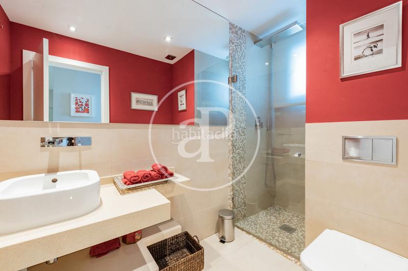 Foto 79df7dcd-9422-4ce8-a7db-6ac1437a572f. Casa con riscaldamento parcheggio piscina in Canillejas Madrid