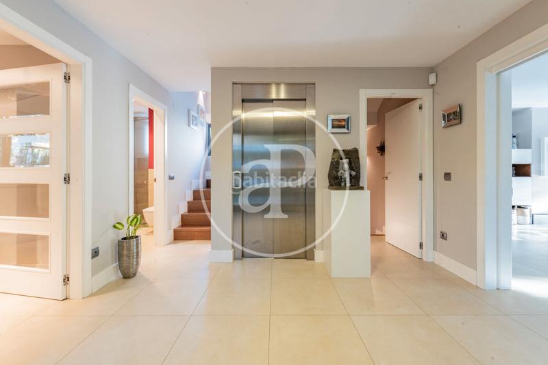 Foto ed5fc9c0-5abd-4309-a3ac-4cfcdc8e1885. Casa con riscaldamento parcheggio piscina in Canillejas Madrid