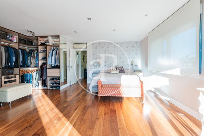 Foto f3f31e39-000a-48bc-bbba-a64ed13b7908. Casa con riscaldamento parcheggio piscina in Canillejas Madrid