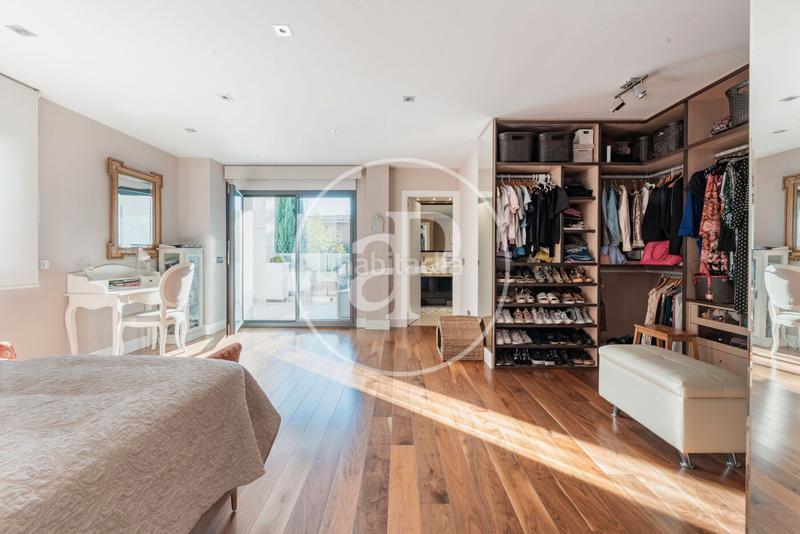 Foto f8ffc046-1824-4ab6-ab9f-d2edc1913b5d. Casa con riscaldamento parcheggio piscina in Canillejas Madrid