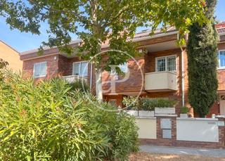 Casa adossada  C. de estanislao gómez. Chalet adosado en venta en piovera